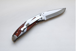 zadní strana kapesního nože