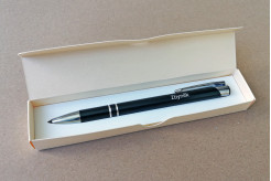 Propiska se jménem v dárkovm balení